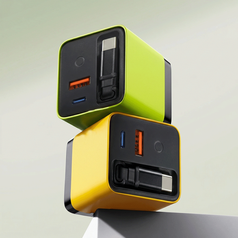 Elmwood™ Smart Charger - 80W GaN Multi-Port PD • Retractable Cable